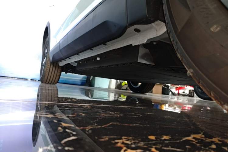 Used Dongfeng Aeolus SKY EV01 2025 530 km AIR Elite Edition Right Side Sill