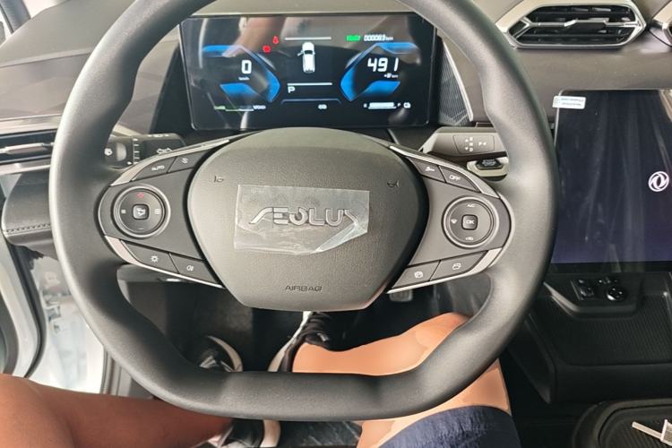Used Dongfeng Aeolus SKY EV01 2025 530 km AIR Elite Edition Steering Wheel