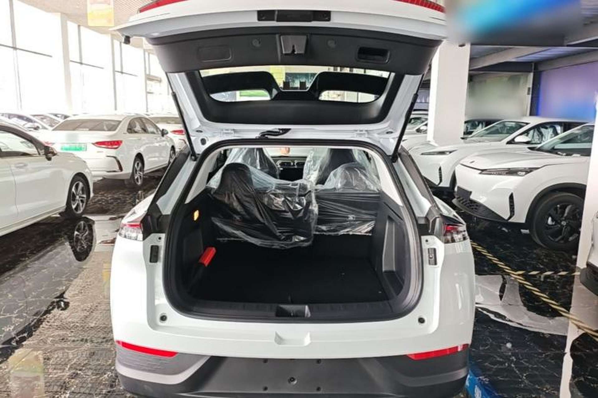Used Dongfeng Aeolus SKY EV01 2025 530 km AIR Elite Edition Trunk
