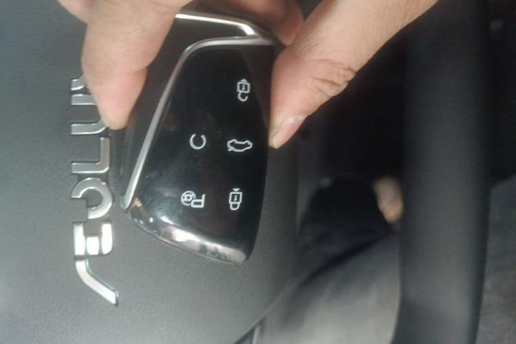 Used Dongfeng Aeolus SKY EV01 2025 530 km AIR Elite Edition Vehicle Key