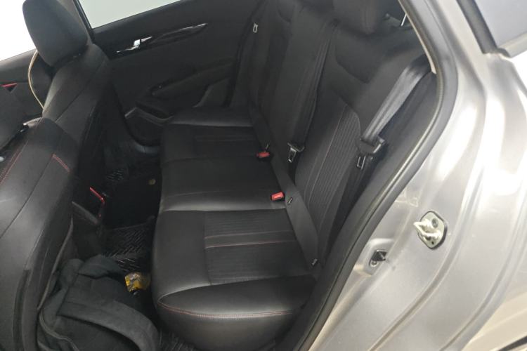 Used Dongfeng Aeolus Yixuan 2021 230T Automatic Glory Edition Left Rear Seat