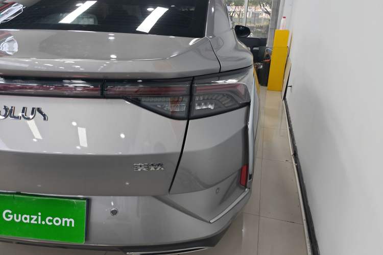 Used Dongfeng Aeolus Yixuan 2021 230T Automatic Glory Edition Right Rear Taillight