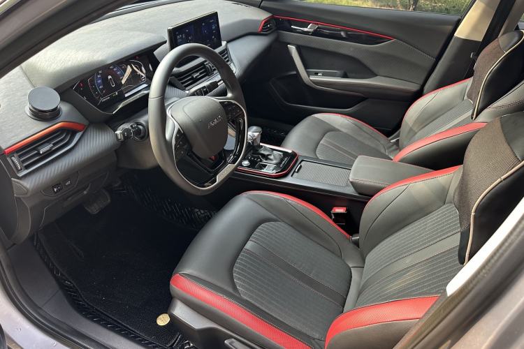 Used Dongfeng Aeolus Yixuan 2021 230T Automatic Glory Edition Interior 2
