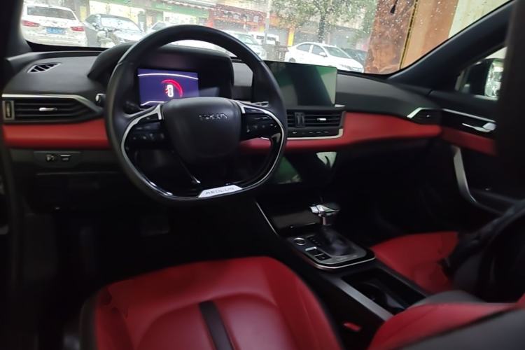 Used Dongfeng Aeolus Yixuan 2020 230T Automatic Cool Track Rider Edition Center Console
