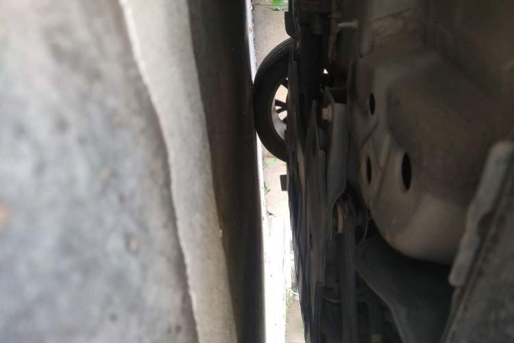 Used Dongfeng Aeolus Yixuan 2020 230T Automatic Cool Stylish Dark Knight Edition Chassis Rear Left
