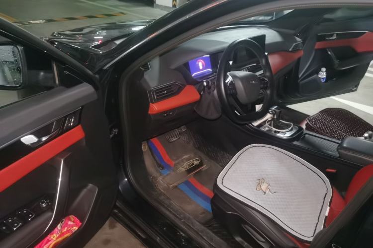 Used Dongfeng Aeolus Yixuan 2020 230T Automatic Dazzle Track Rider Edition Driver Seat