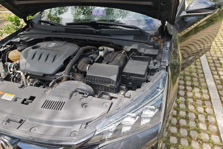 Used Dongfeng Aeolus Yixuan 2020 230T Automatic XuanYao Track Rider Edition Engine Bay Left