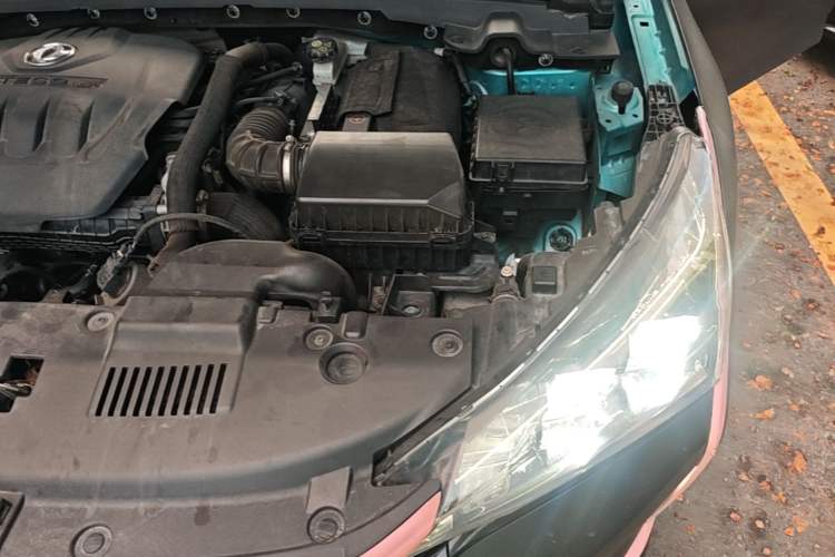 Used Dongfeng Aeolus Yixuan 2020 230T Automatic Cool Edition Engine Bay Left