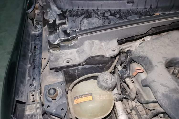 Used Dongfeng Aeolus Yixuan 2020 230T Automatic Dazzle Track Rider Edition Engine Bay Right