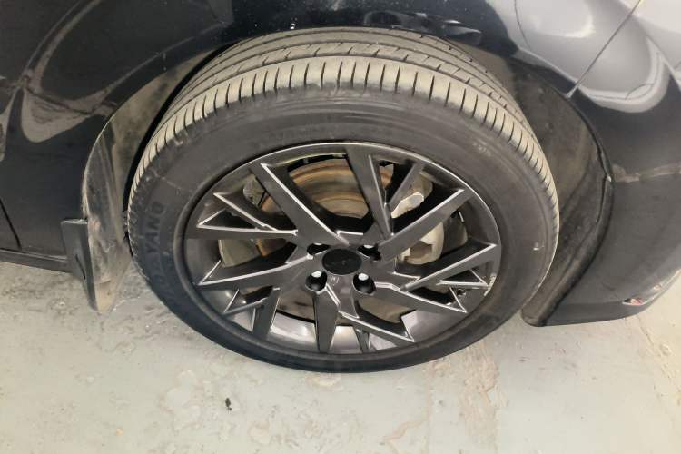 Used Dongfeng Aeolus Yixuan 2020 230T Automatic Dazzle Track Rider Edition Exterior 5