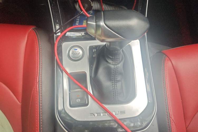 Used Dongfeng Aeolus Yixuan 2020 230T Automatic Cool Track Rider Edition Gear Lever