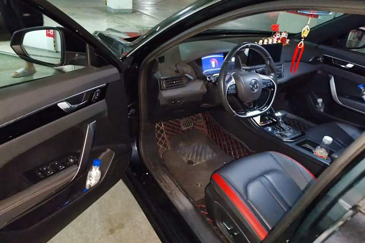Used Dongfeng Aeolus Yixuan 2020 230T Automatic Cool Stylish Dark Knight Edition Interior 3