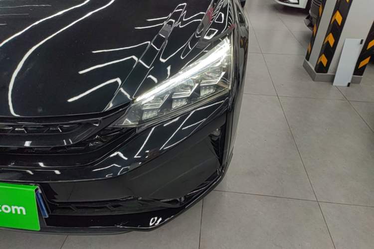 Used Dongfeng Aeolus Yixuan 2020 230T Automatic Cool Stylish Dark Knight Edition Left Front Headlight