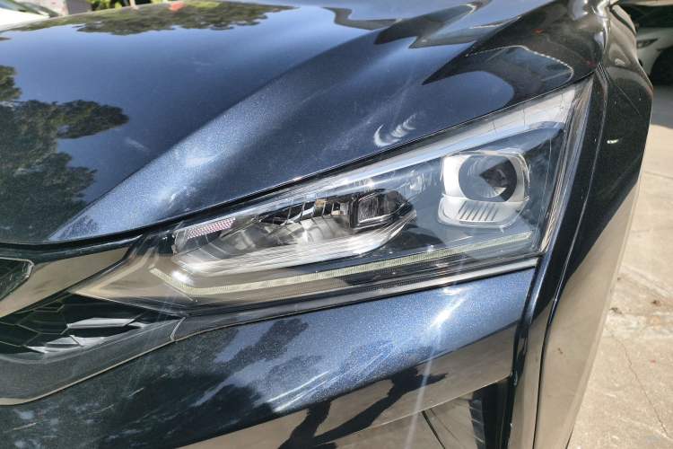 Used Dongfeng Aeolus Yixuan 2020 230T Automatic Dazzle Track Rider Edition Left Front Headlight