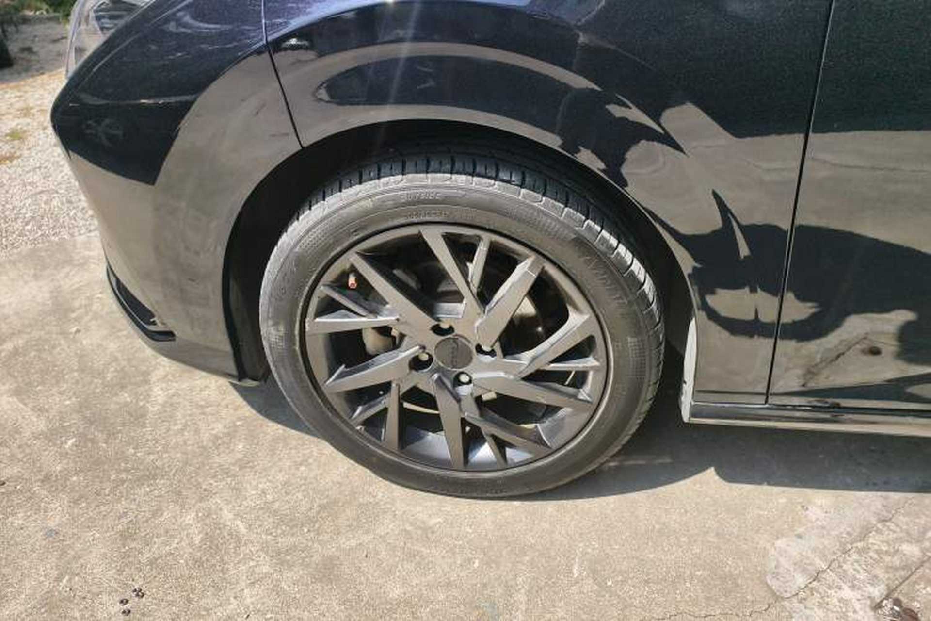 Used Dongfeng Aeolus Yixuan 2020 230T Automatic Dazzle Track Rider Edition Left Front Wheel Hub
