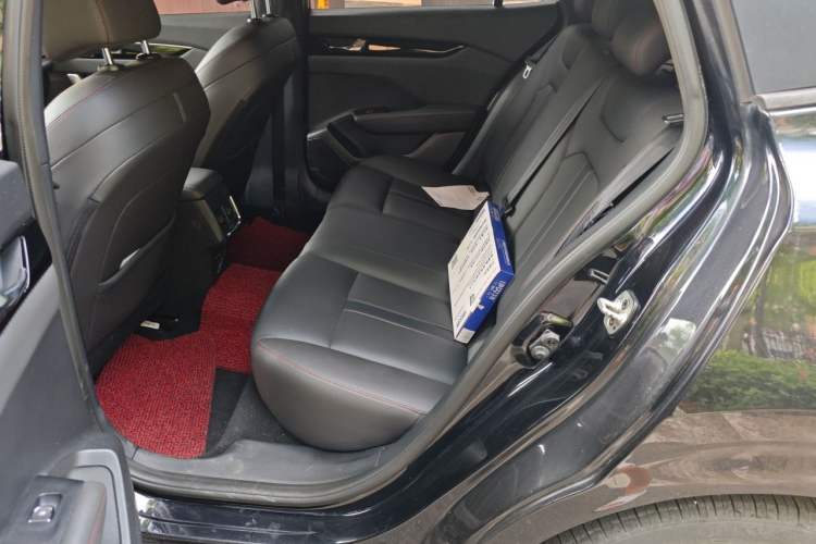 Used Dongfeng Aeolus Yixuan 2020 230T Automatic XuanYao Track Rider Edition Left Rear Seat