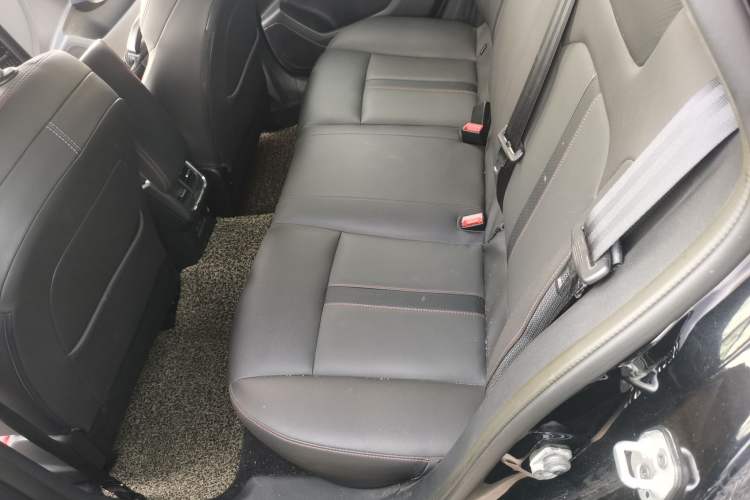 Used Dongfeng Aeolus Yixuan 2020 230T Automatic Glare-Proof Dark Knight Edition Left Rear Seat