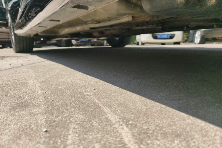 Used Dongfeng Aeolus Yixuan 2020 230T Automatic Dazzle Track Rider Edition Left Side Sill