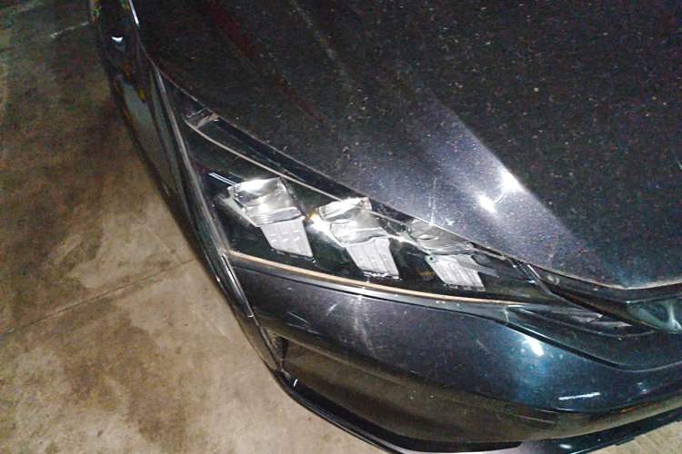 Used Dongfeng Aeolus Yixuan 2020 230T Automatic Cool Stylish Dark Knight Edition Right Front Headlight