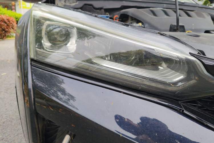 Used Dongfeng Aeolus Yixuan 2020 230T Automatic Advanced Edition Right Front Headlight