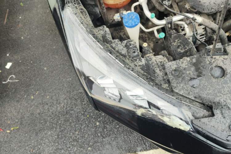 Used Dongfeng Aeolus Yixuan 2020 230T Automatic Cool Stylish Dark Knight Edition Right Front Headlight