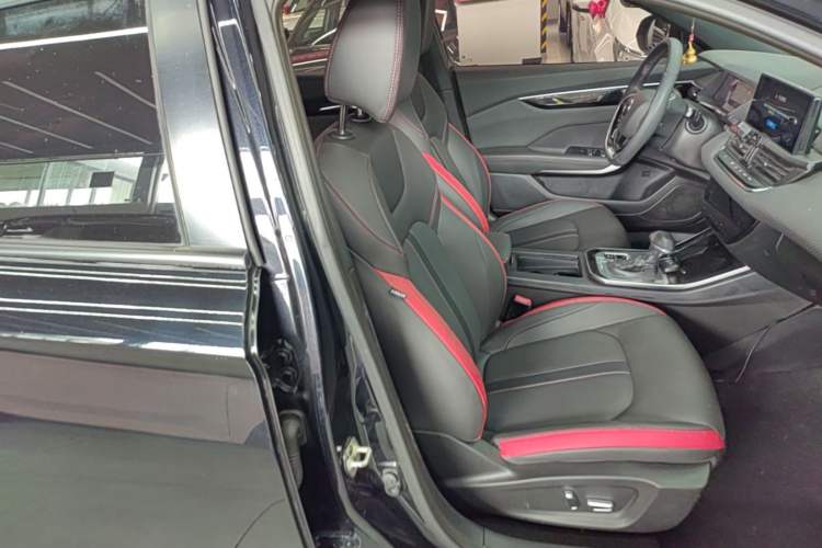 Used Dongfeng Aeolus Yixuan 2020 230T Automatic Cool Stylish Dark Knight Edition Right Front Seat