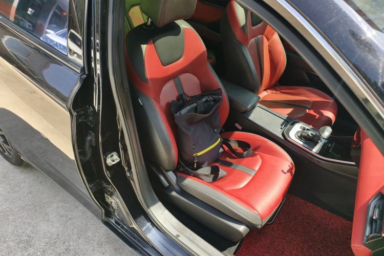 Used Dongfeng Aeolus Yixuan 2020 230T Automatic Dazzle Track Rider Edition Right Front Seat