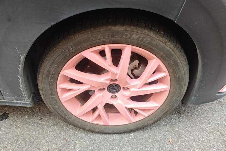 Used Dongfeng Aeolus Yixuan 2020 230T Automatic Cool Edition Right Front Wheel Hub