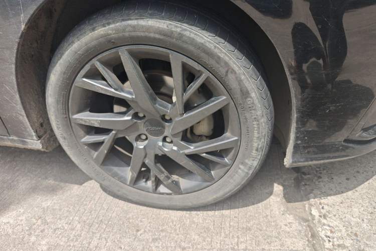 Used Dongfeng Aeolus Yixuan 2020 230T Automatic Cool Track Rider Edition Right Front Wheel Hub