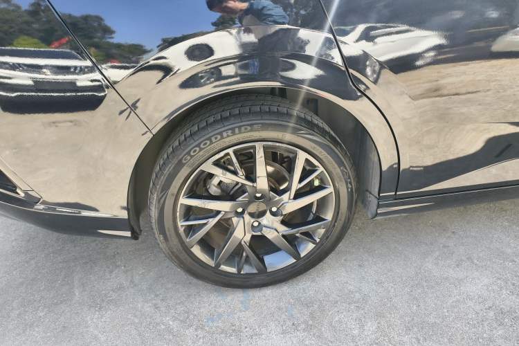 Used Dongfeng Aeolus Yixuan 2020 230T Automatic Dazzle Track Rider Edition Right Rear Wheel Hub