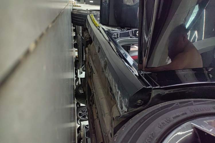 Used Dongfeng Aeolus Yixuan 2020 230T Automatic Cool Stylish Dark Knight Edition Right Side Sill