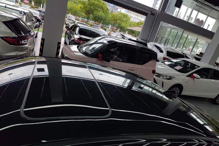 Used Dongfeng Aeolus Yixuan 2020 230T Automatic Cool Stylish Dark Knight Edition Roof