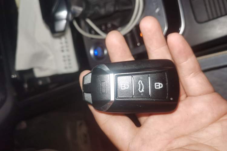 Used Dongfeng Aeolus Yixuan 2020 230T Automatic Dazzle Track Rider Edition Vehicle Key