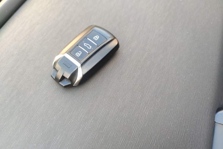 Used Dongfeng Aeolus Yixuan 2020 230T Automatic Cool Stylish Dark Knight Edition Vehicle Key