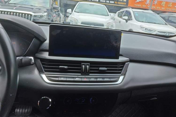Used Dongfeng Aeolus Yixuan 2020 230T Automatic Advanced Edition Audio And AC Panel