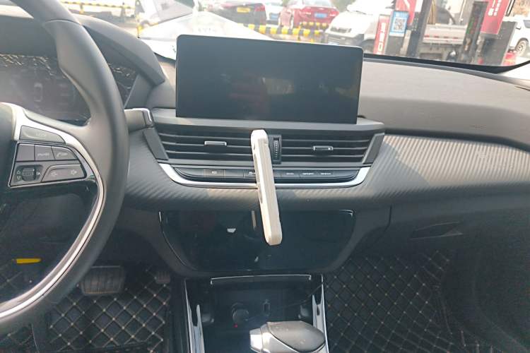 Used Dongfeng Aeolus Yixuan 2020 230T Automatic Dazzle Track Edition Audio And AC Panel