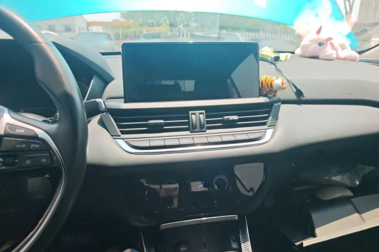 Used Dongfeng Aeolus Yixuan 2020 230T Automatic Advanced Edition Audio And AC Panel