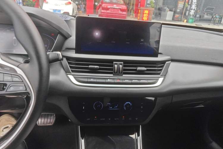 Used Dongfeng Aeolus Yixuan 2020 230T Automatic Advanced Edition Audio And AC Panel