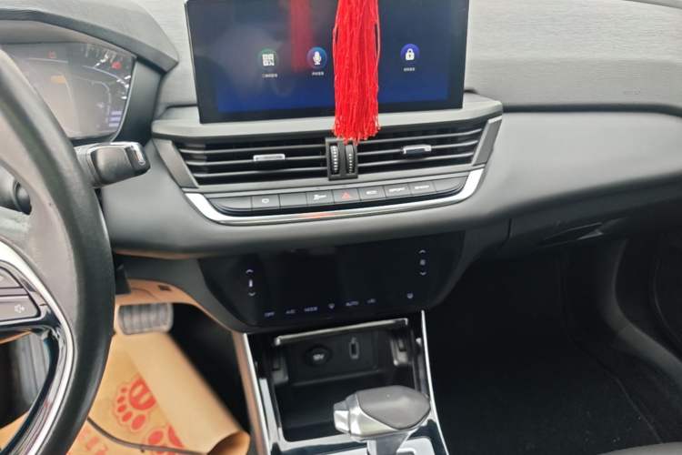 Used Dongfeng Aeolus Yixuan 2020 230T Automatic Cool Edition Audio And AC Panel