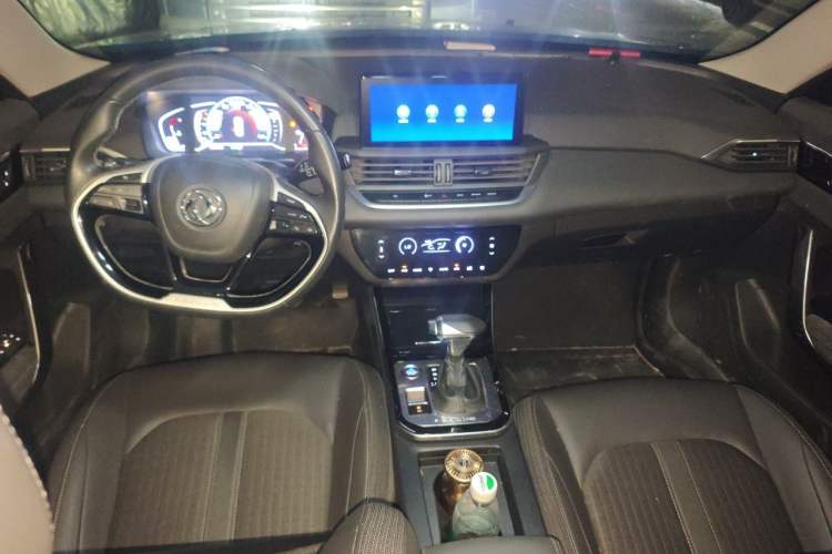 Used Dongfeng Aeolus Yixuan 2020 230T Automatic Cool Edition Center Console