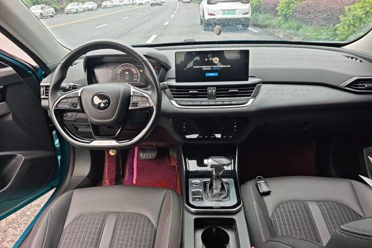 Used Dongfeng Aeolus Yixuan 2020 230T Automatic Cool Edition Center Console