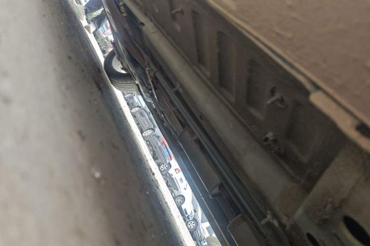 Used Dongfeng Aeolus Yixuan 2020 230T Automatic Advanced Edition Chassis Front Right