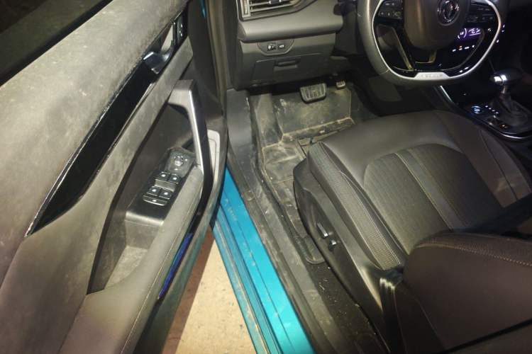 Used Dongfeng Aeolus Yixuan 2020 230T Automatic Cool Edition Driver Seat