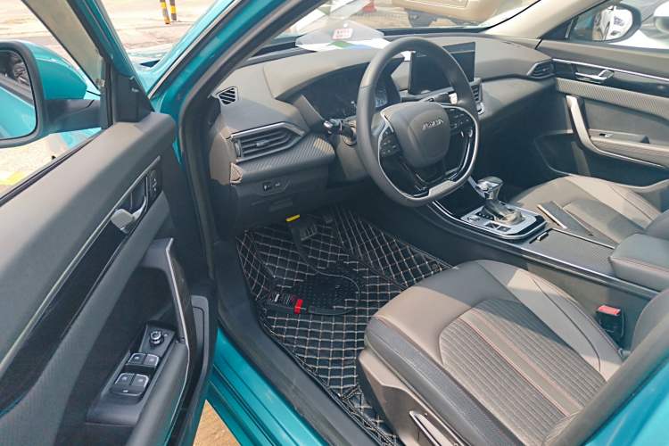 Used Dongfeng Aeolus Yixuan 2020 230T Automatic Dazzle Track Edition Driver Seat
