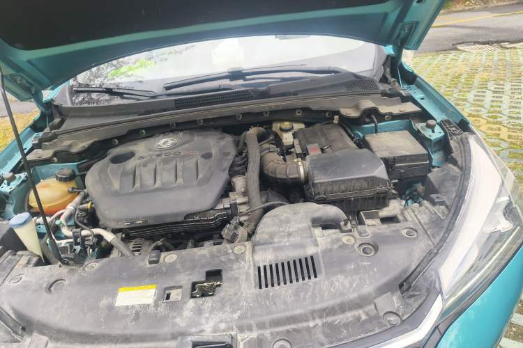 Used Dongfeng Aeolus Yixuan 2020 230T Automatic Advanced Edition Engine Bay