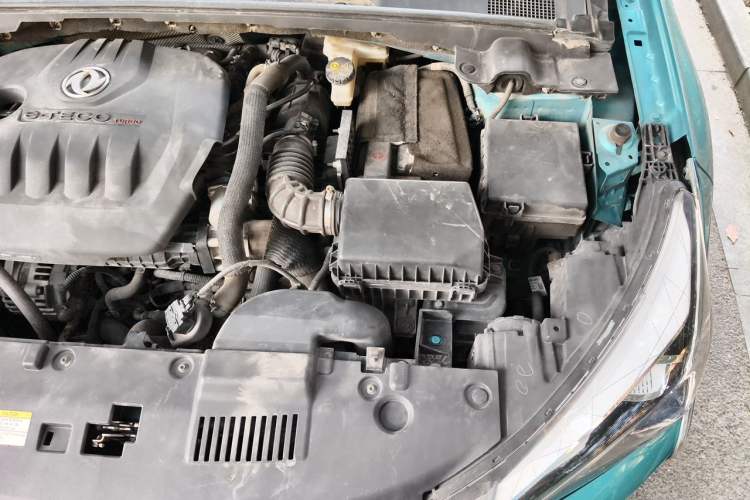 Used Dongfeng Aeolus Yixuan 2020 230T Automatic Advanced Edition Engine Bay Left