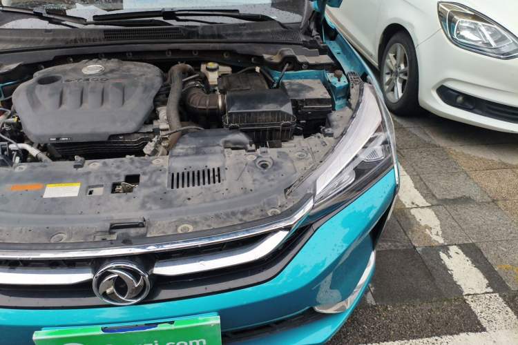 Used Dongfeng Aeolus Yixuan 2020 230T Automatic Advanced Edition Engine Bay Left