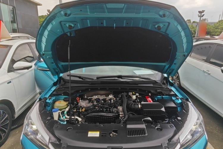 Used Dongfeng Aeolus Yixuan 2020 230T Automatic Advanced Edition Engine Bay