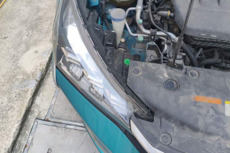 Used Dongfeng Aeolus Yixuan 2020 230T Automatic Cool Edition Engine Bay Right