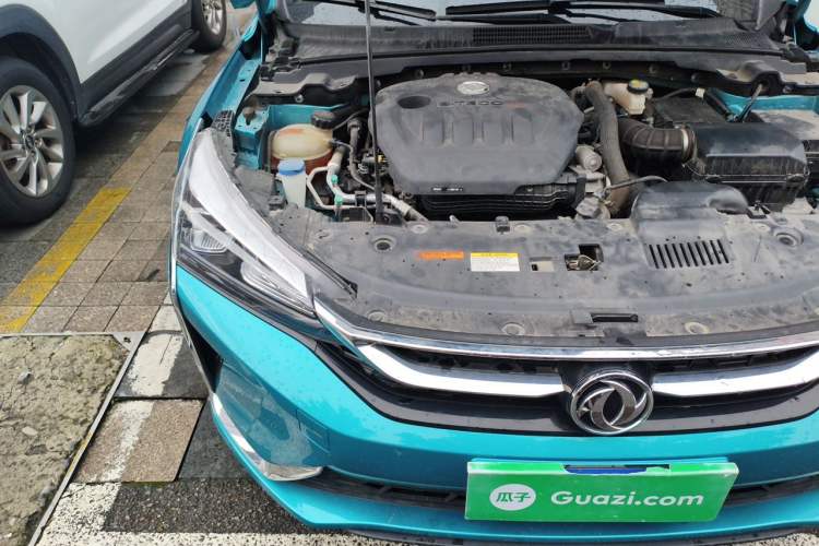 Used Dongfeng Aeolus Yixuan 2020 230T Automatic Advanced Edition Engine Bay Right